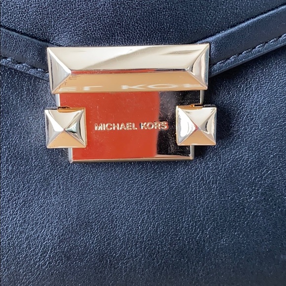 Michael Kors Hand Bag - Picture 2 of 8